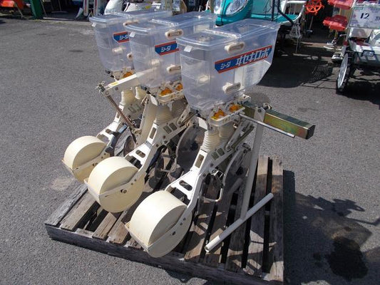 イセキ　中古　播種機