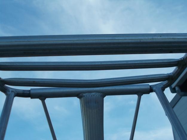 中古　アルミ園芸三脚