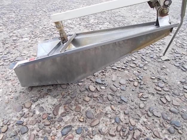 共立 中古 乗用溝切機