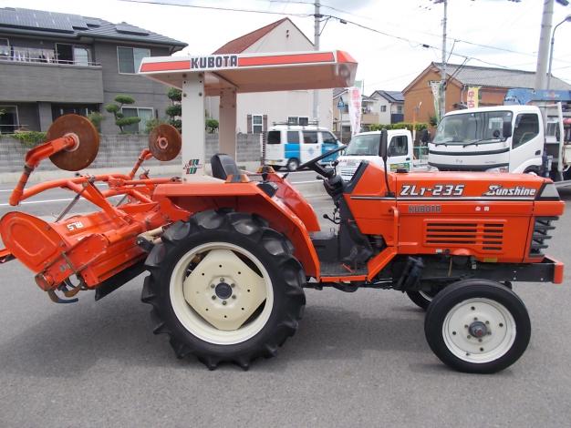 クボタ トラクターL1-235 ローダー付 値下げしました! - 熊本県のその他