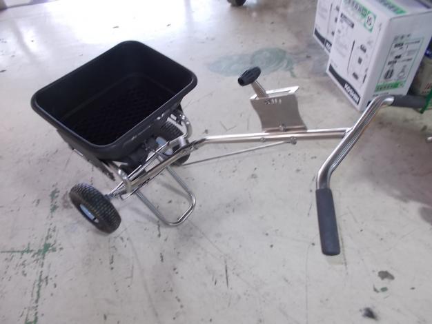 ミナト　中古　肥料散布機