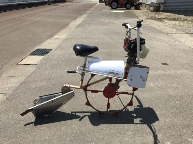 マメトラ　中古　乗用溝切機