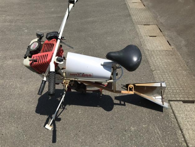 マメトラ　中古　乗用溝切機