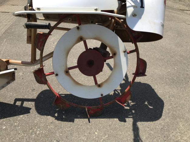 マメトラ　中古　乗用溝切機
