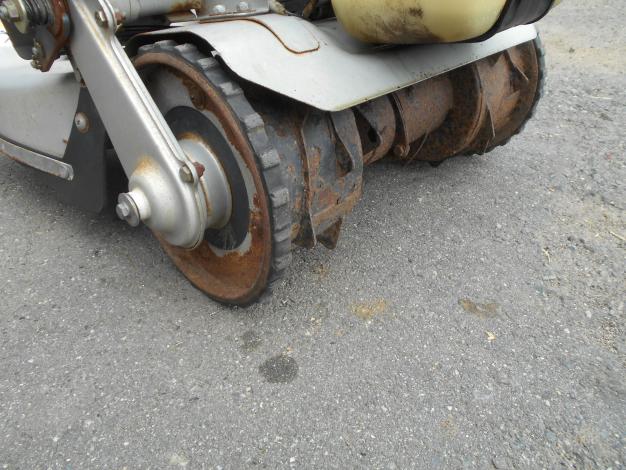 イセキ アグリップ 斜面草刈機