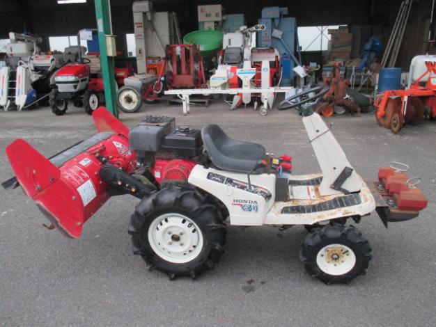 小型乗用耕耘機