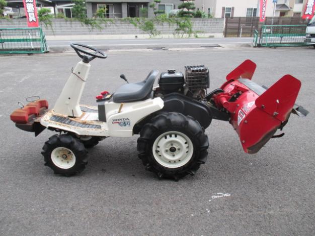 小型乗用耕耘機