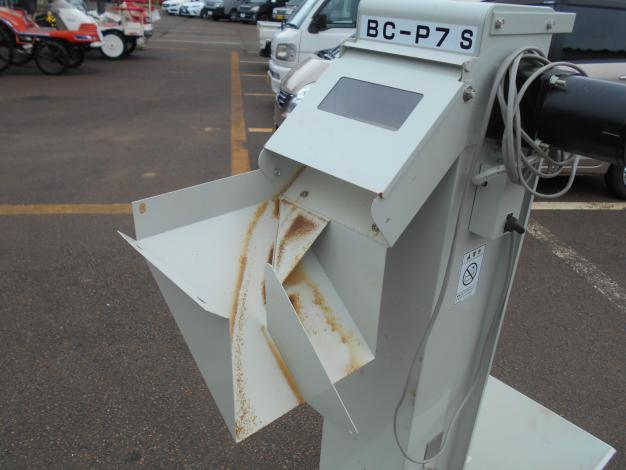 コンマ製作所 中古床土用土供給機 – 農キング
