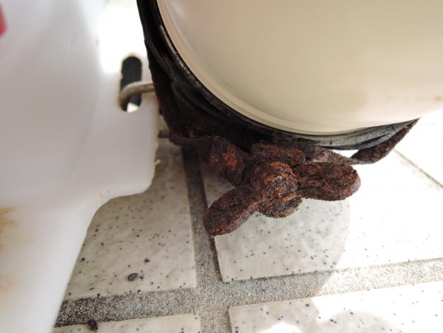 丸山 中古 背負動力散布機 25L