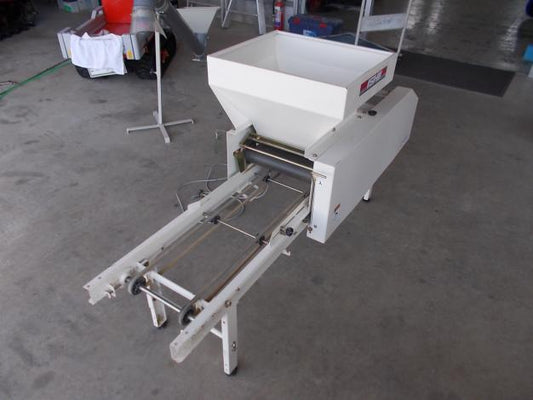 イシイ　中古　床土入れ機