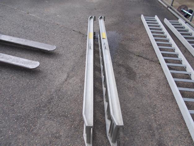 中古　アルミブリッジ