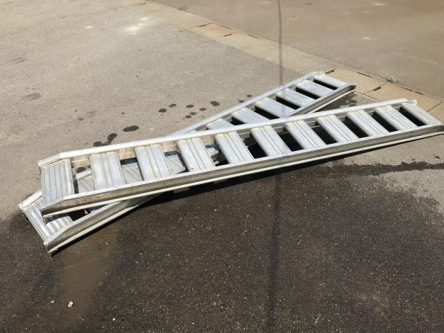 日経　中古　アルミブリッジ