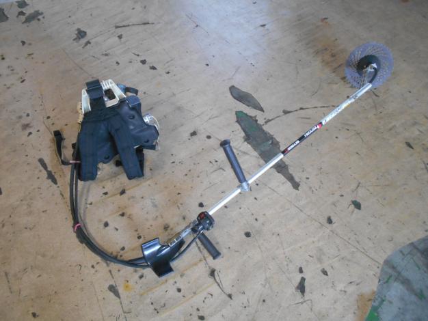 ゼノア　中古　刈払機　背負い