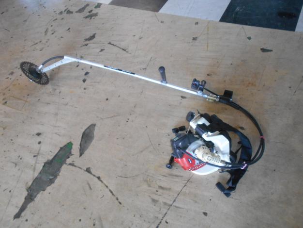 ゼノア　中古　刈払機　背負い