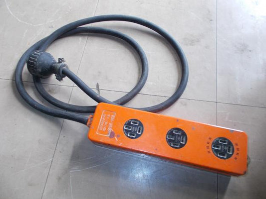 ハセガワ　中古　電源タップ