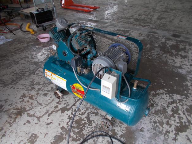 (株)富士コンプレッサー製作所　中古　コンプレッサー