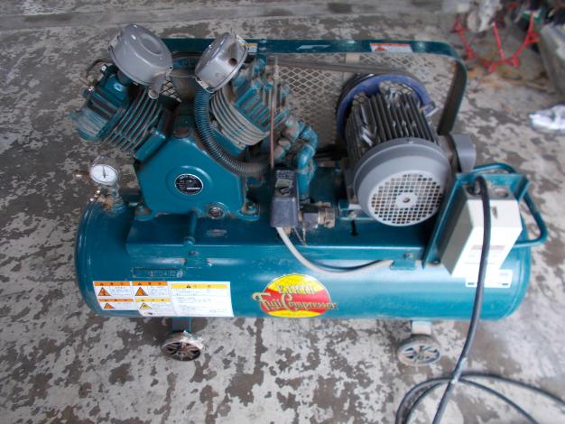 (株)富士コンプレッサー製作所　中古　コンプレッサー