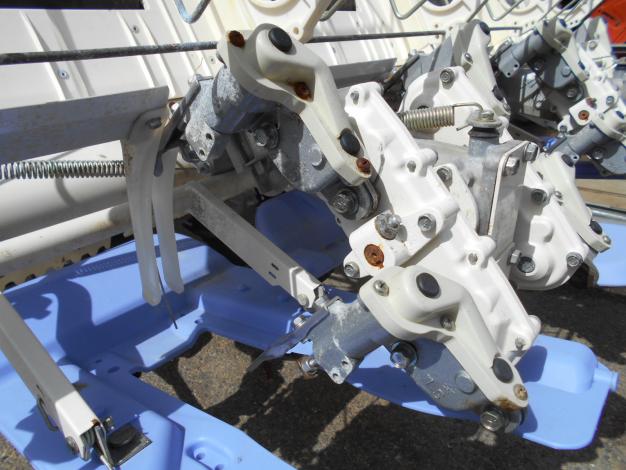 三菱　4条田植機