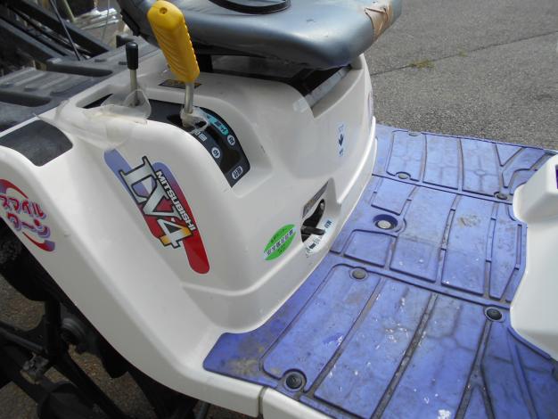 三菱　4条田植機