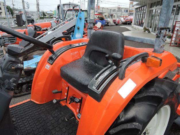 クボタ 中古 トラクター 23馬力