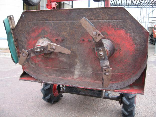 サンケー中古乗用草刈機　ロータリーモア