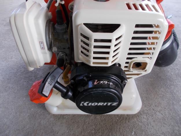 共立　中古　動力散布機