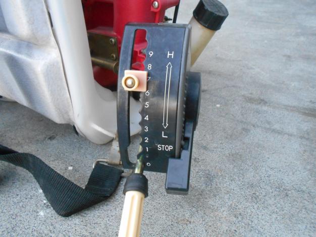 丸山　中古　背負動力散布機　25L