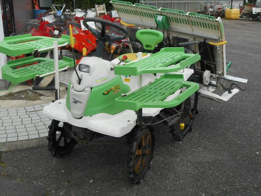 中古　乗用田植機　4条