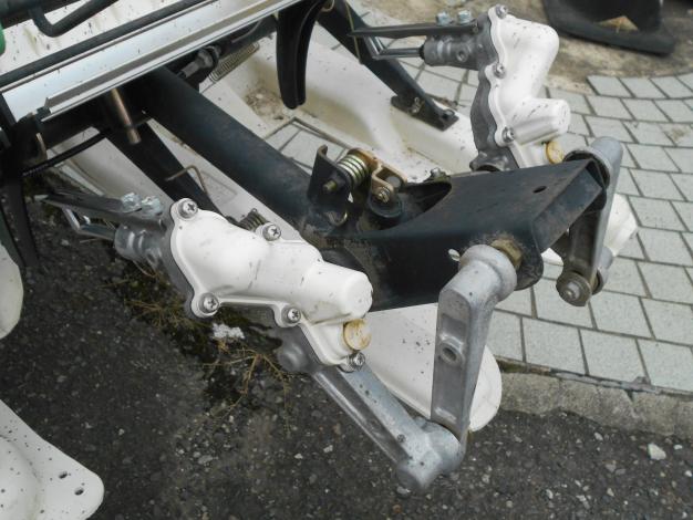 中古　乗用田植機　4条