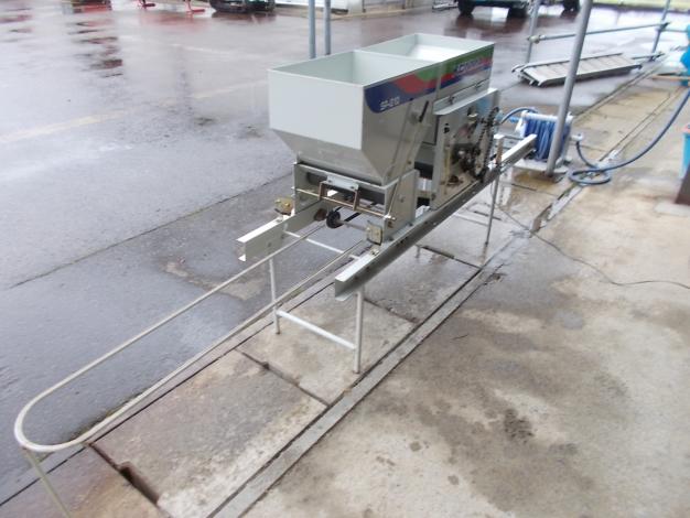 コンマ　中古　播種機