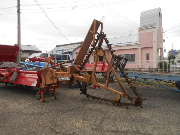中古 カワベ トレンチャー 掘削機