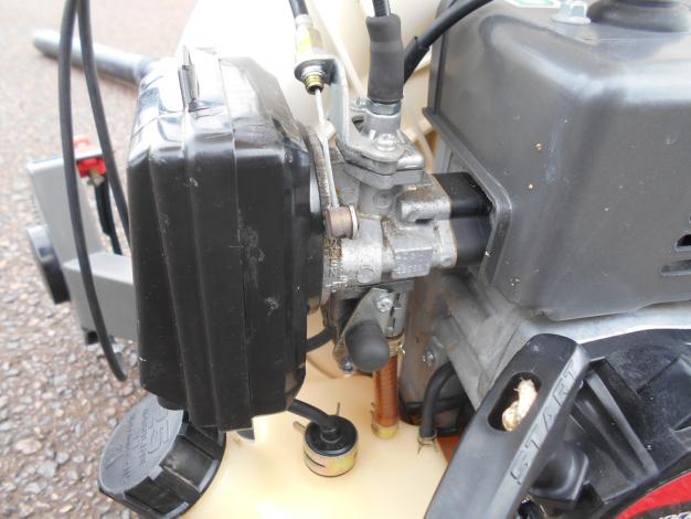 丸山製作所　中古背負動力散布機