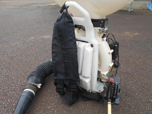 丸山製作所　中古背負動力散布機