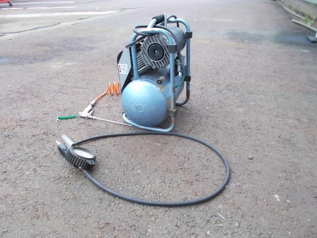 兼松　常圧コンプレッサ　KP-1510　中古品 兼松 Kanematsu 常圧エアコンプレッサー KP-1500－中古機械工具・電動