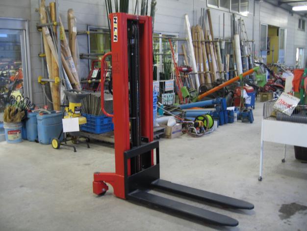 HAND HYDRAULIC STACKER 中古ハンドリフト