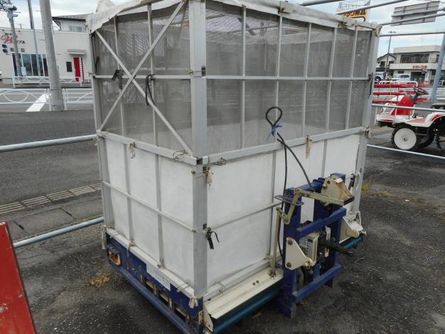 熊谷　中古籾殻散布機