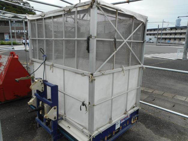 熊谷　中古籾殻散布機
