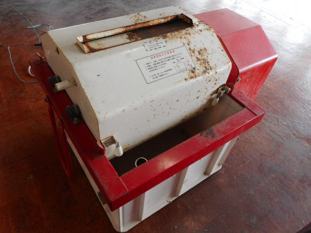 ヤンマー　中古苗箱洗浄機