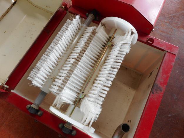 ヤンマー　中古苗箱洗浄機