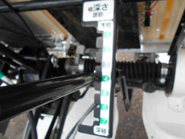 ヤンマー乗用4条田植機　PeS-1