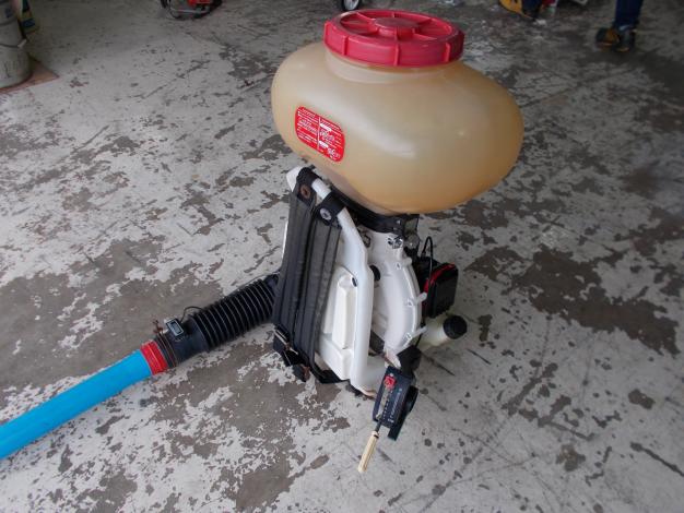クボタ(丸山)　中古　背負動力散布機