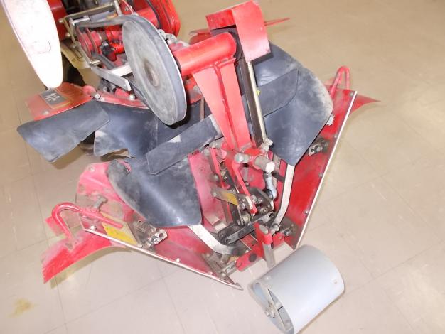 ヤンマー　中古　イチゴ高畦形成管理機