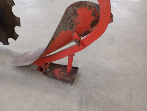 小関　明渠堀機(ミゾホール)　KM型