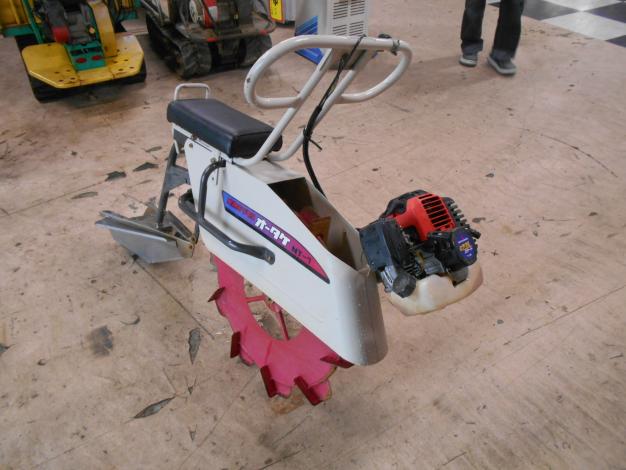 中古　　オータケ　　乗用溝切機