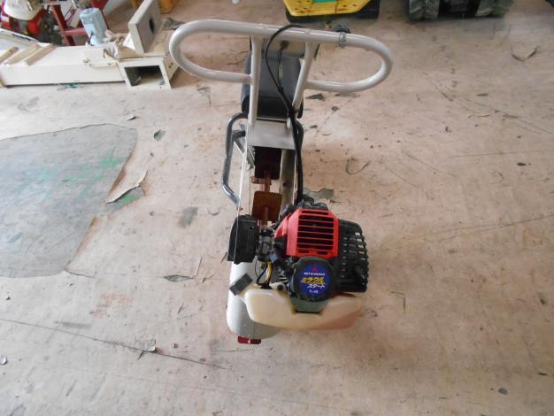 中古　　オータケ　　乗用溝切機