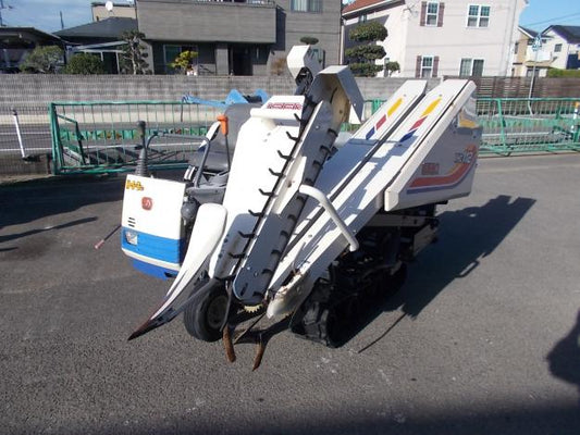 イセキ　中古　人参収穫機