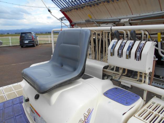 三菱　8条田植機