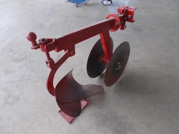 中古　溝掘り機