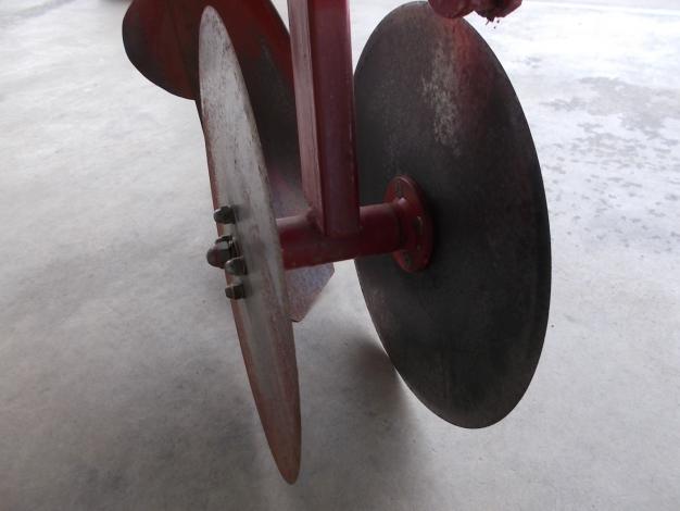 中古　溝掘り機