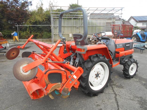 クボタ　中古　トラクター　21馬力